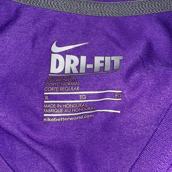 Nike Dri-fit workout shirt - Picture 3 of 3